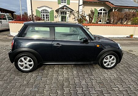 Mini ONE 64000 Kilometer Panorama Klima Alu