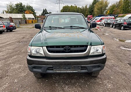 Toyota Hilux Xtra Cab 4x4