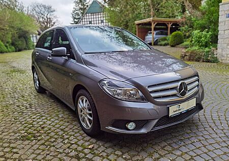 Mercedes-Benz B 180 *SITZHEIZUNG|KLIMA|TÜV NEU|SERVICE NEU|AHK*