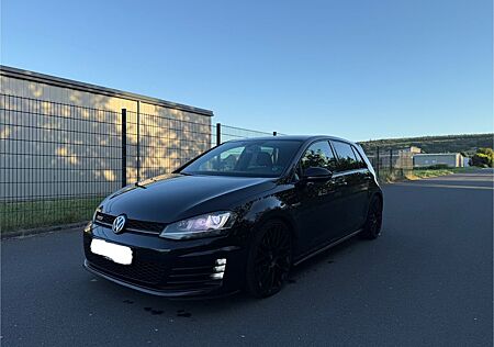 VW Golf Volkswagen 2.0 TDI DSG BMT GTD NAVI/XENON