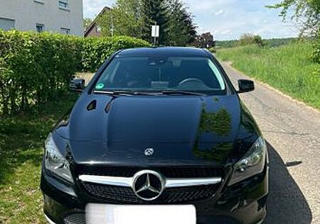 Mercedes-Benz CLA 220 gebraucht kaufen Mercedes-Benz CLA 220 d 4MATIC DCT -