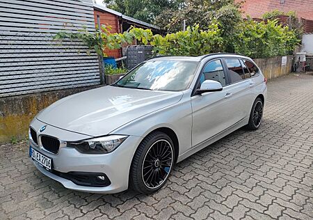 BMW 320i Touring Pano/Auto./Kamera/PDC