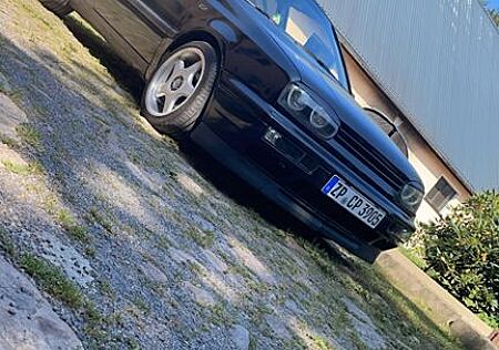 VW Golf Volkswagen 1.4 Schlachter (KFZ komplett verkauf)