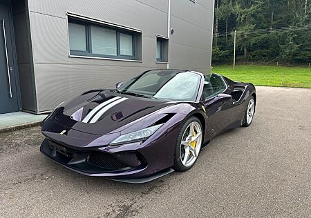 Ferrari F8 Spider Viola HongKong / Voll