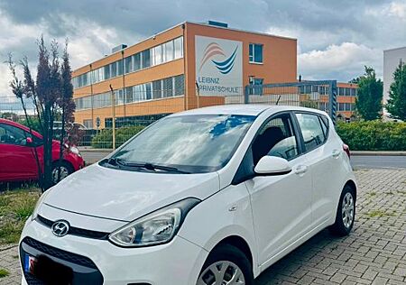 Hyundai i10 White Edtion Klima 1.Hand Scheckheftgepflegt