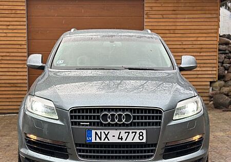 Audi Q7 3.0 TDI (DPF) quattro tiptronic -