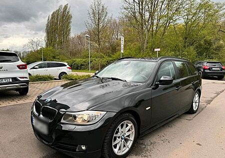 BMW 318i Touring -