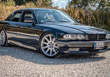 BMW 735i A -