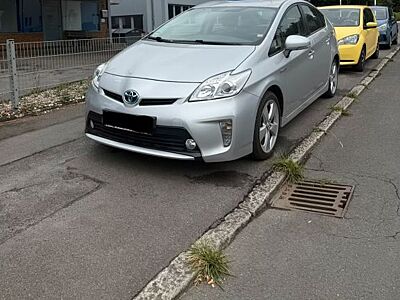 Toyota Prius 1.8 Hybrid Top Zustand TÜV 11/27 Ba