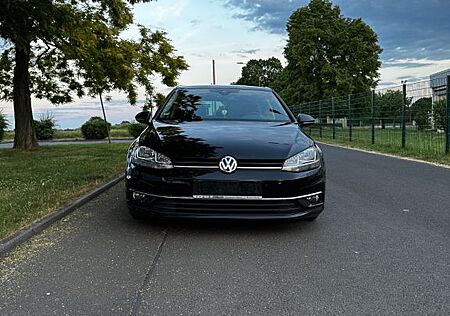 VW Golf Volkswagen 1.5 TSI ACT Sound Sound