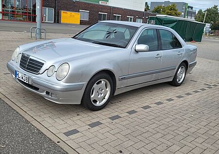 Mercedes-Benz E 280