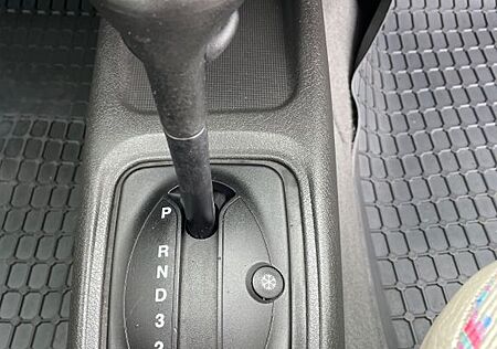 Opel Corsa Automatikgetriebe TÜV Neureifen neu VB