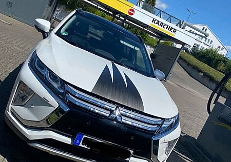 Mitsubishi Eclipse Cross 4 WD LED Navi Schiebedach