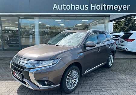 Mitsubishi Plug in Hybrid Outlander Outlander Plug-In-Hybrid PHEV SPIRIT 4WD *AHK*
