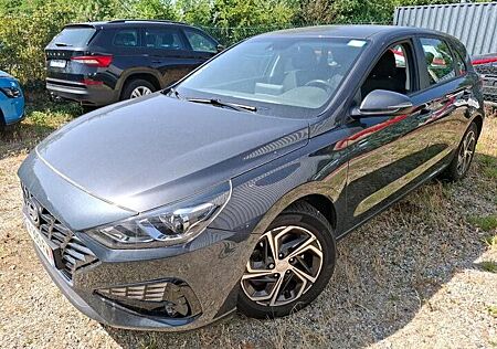 Hyundai i30 1.6 CRDi 115 DCT-7 Business Auto,Kamera,LED