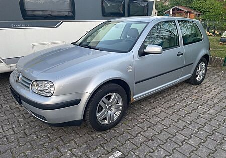 VW Golf Volkswagen 1.6 Comfortline TÜV bis 06/2026