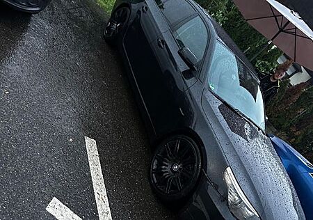 BMW 523i A -