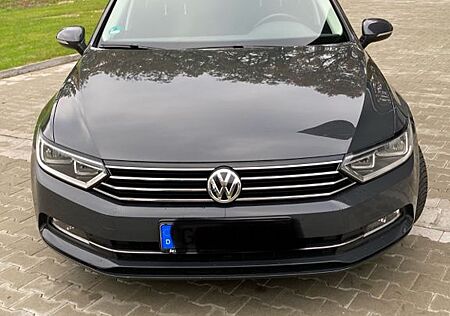 VW Passat Variant Volkswagen 2.0 TDI DSG Comfortline Varia...