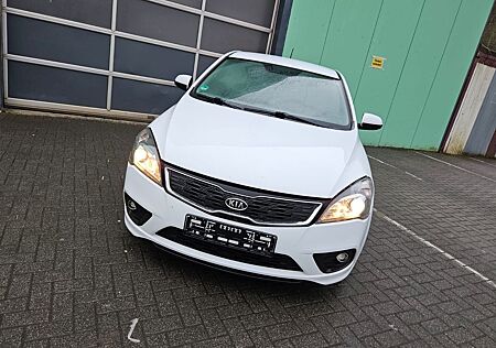 Kia Cee'd / Ceed 1.6 CRDi 90PS Vision Vision