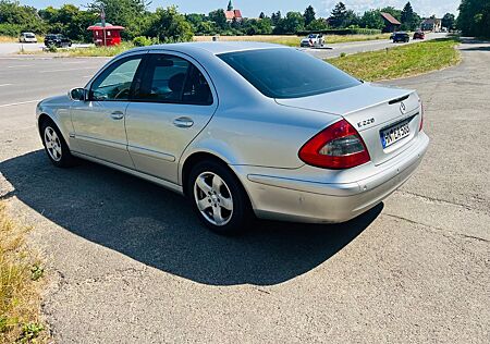 Mercedes-Benz E 220 CDI CLASSIC aut.