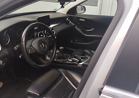 Mercedes-Benz C 220 BlueTEC T -