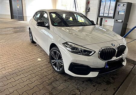 BMW 118i Sport Line 1.Hd HiFi Navi GJR Service Inkl