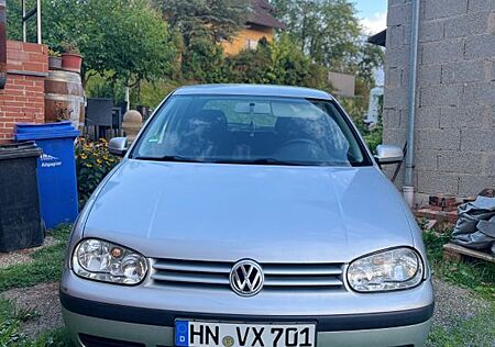 VW Golf Volkswagen 1.6 FSI Special