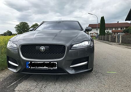 Jaguar XF 30d 300PS R-Sport Automatik R-Sport
