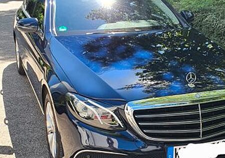 Mercedes-Benz E 220 d 4MATIC T Autom. -