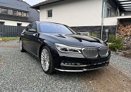 BMW 750Li Lang Massage Fond Entertaiment Voll