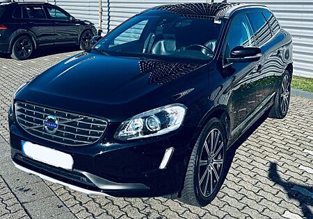 Volvo XC 60 *XC60 D5 AWD DPF Summum*TÜV bis 01.27