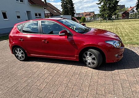 Hyundai i30 Scheckheftgepflegter 1.4 Classic aus 1.Hd