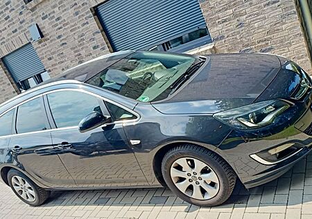 Opel Astra Sports Tourer 1.4 Turbo Exklusiv 103 A...