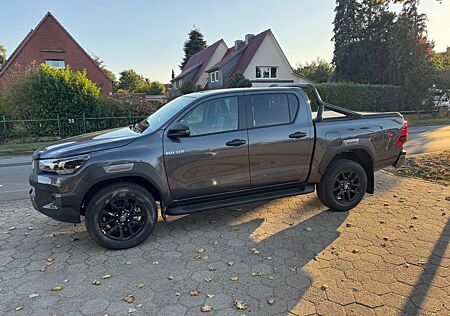 Toyota Hilux 2.8 Schalter Invincible MY25 *Bügel+Rollo*