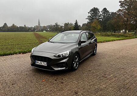 Ford Focus 2,0 EcoBlue ST-Line Turnier Pano AHK