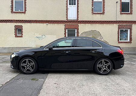 Mercedes-Benz A 200 - Busniess AMG Line*PREM NAVI*AMBIENTE*