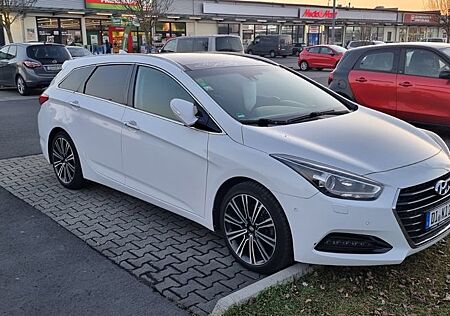 Hyundai i40 1.7 CRDi 104kW blue Premium DCT Premium