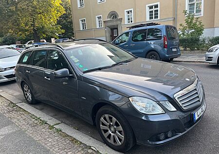Mercedes-Benz E 250 CDI T BlueEFFICIENCY -