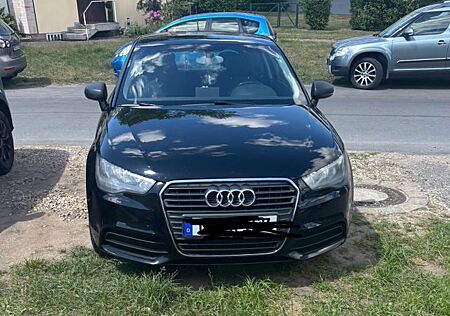 Audi A1 1.4 TFSI Attraction TÜV 8/26 Steuerkette neu