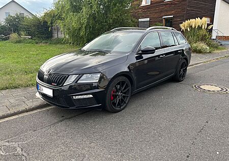 Skoda Octavia 2.0 TDI SCR DSG RS Combi RS