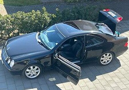 Mercedes-Benz CLK 230 KOMPRESSOR AVANTGARDE Avantgarde