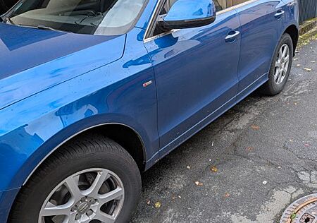 Audi Q5 2.0 TDI 140kW S tronic - S-line, Pano, AHK