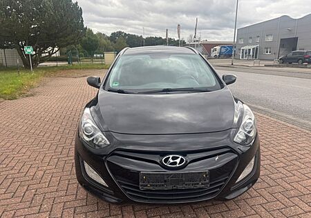 Hyundai i30 cw Classic Klima PDC Euro 5