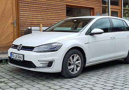 VW Golf Volkswagen e-