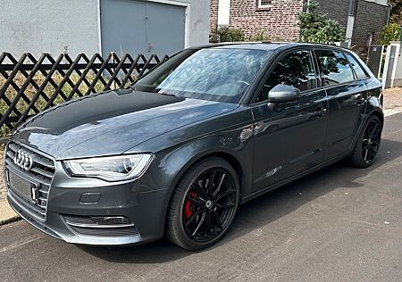 Audi A3 2.0 TDI quattro S tronic 3fach S-line