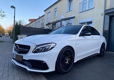Mercedes-Benz C 63 AMG C63 S AMG Vollausstattung Designo Großer Service