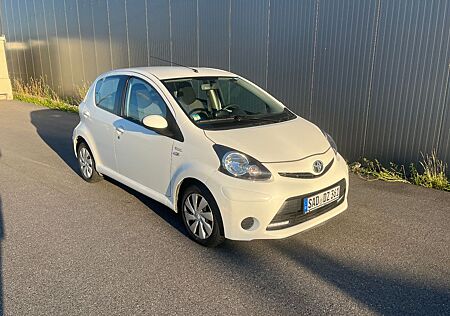 Toyota Aygo (X) / Klima Navi Bluetooth TÜV NEU