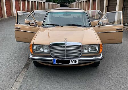 Mercedes-Benz 280 W123 | Oldtimer von 1977 | top Zustand