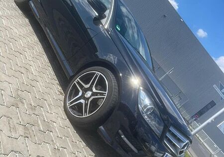 Mercedes-Benz C 250 Coupé Autom. -