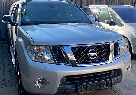 Nissan Navara mit Hardtop